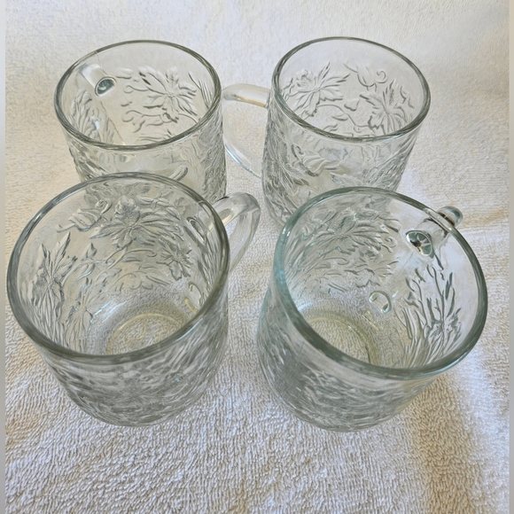 Vintage Princess House Fantasia Clear Crystal Poinsettia 8 Oz Mugs Set of 4 - Picture 8 of 8